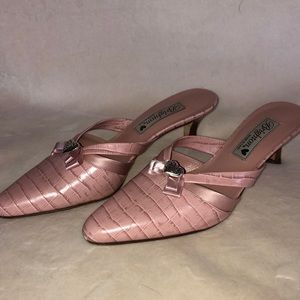 Light pink Brighton kitten heels